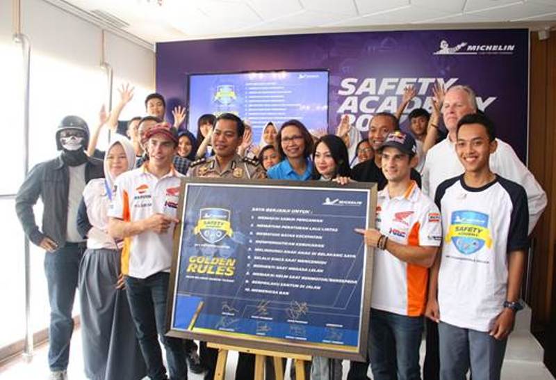 Marquez dan Pedrosa Kampanyekan 10 Golden Rules Berkendara Aman