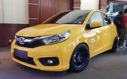 Honorer asal Ciamis Bawa Pulang Hadiah Honda Brio Balap