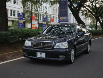 Kupas Fitur dan Spesifikasi Toyota Crown JZS175, Sedan Mewah Legendaris Jepang