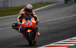 MotoGP Catalunya: Marc Marquez Raih Kemenangan Sementara Jorge Lorenzo Terjatuh