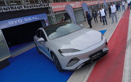 New BYD Seal 2025 DiSus-C Resmi Meluncur, Harga Mulai Rp 639 Jutaan