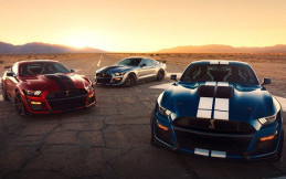 Ford Mustang Shelby GT500 Menggendong Mesin Besar