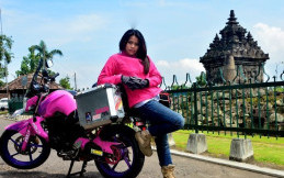Mouzza Zee Kartini Asal Kota Malang, Jawa Timur