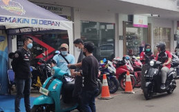 Ratusan Anggota YRFI Tangerang Raya Serbu BSD Gelar Aksi Baksos