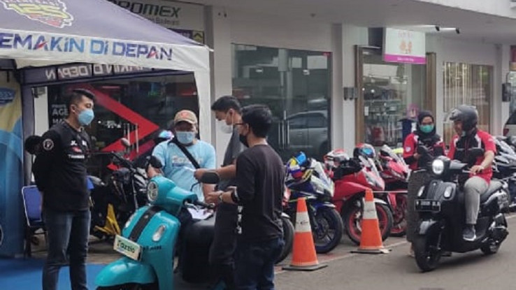 Ratusan Anggota YRFI Tangerang Raya Serbu BSD Gelar Aksi Baksos