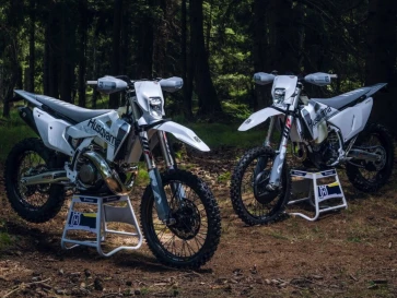 Husqvarna TE 300 Pro dan FE 350 Pro 2027 Siap Digeber di Kompetisi Ekstrem