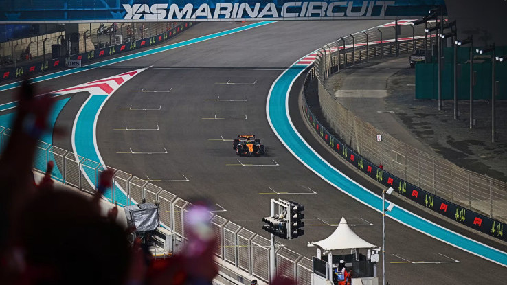Kualifikasi F1 Abu Dhabi 2025: Max Verstappen Pole Position, Duet McLaren Berada di Belakang
