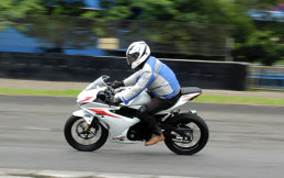 Test Ride Suzuki GSX-R150, Motor Harian yang Ready To Race