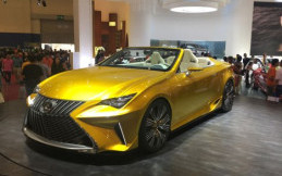 Lexus Pamer Mobil Beratap Terbuka di GIIAS 2017