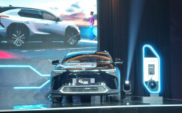 Toyota bZ4X Meluncur di Indonesia, Harga Rp 1,190 Miliar