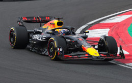 Yuki Tsunoda Resmi Geber Mobil Oracle Red Bull Racing F1