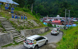 Terios 7 Wonders 2018 Sambangi Eksotisme Pantai Ora, Maluku