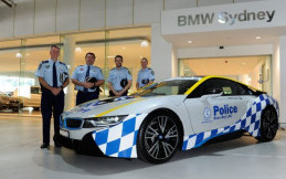 Polisi Australia dan Dubai Dibekali Supercar BMW i8 