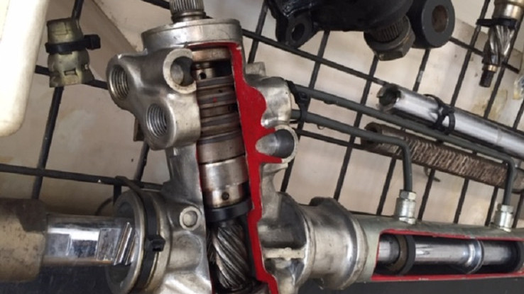 Kenali Penyakit Mobil yang Rentan Rusak Ketika Trabas Banjir Ini