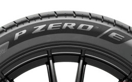 Pirelli P Zero E Hadir di Goodwood Festival of Speed
