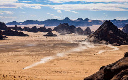 Dakar 2022 Etape 1: Nasser Al-Attiyah Bawa Toyota Gazoo Racing Kuasai Jalur Ha'il
