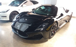 Profil Maserati MC20, Mejeng di TDA Luxury Toys