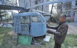 Hebat, Kakek Ini Rakit Helikopter Sendiri