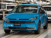 Resmi Diperkenalkan, Nissan Versa 2026 Punya Kabin Mewah dan Fitur Audio Canggih