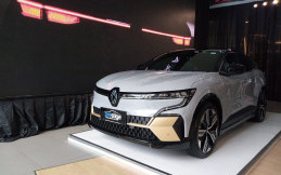 Resmi Meluncur di Indonesia, All New Renault Megane E-Tech Dibanderol Rp1,375 Miliar
