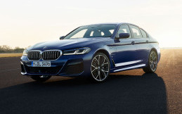 BMW Luncurkan Seri 5 dengan Wajah Baru