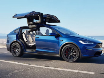 Tesla Lengkapi Mobil Listriknya dengan Alat Darurat Escape Tool