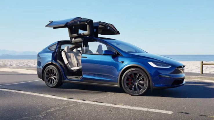 Tesla Lengkapi Mobil Listriknya dengan Alat Darurat Escape Tool