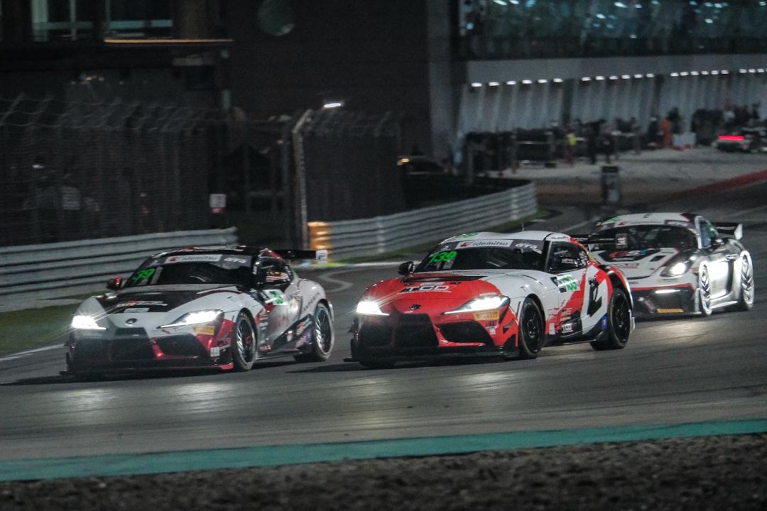 Duet Haridarma dan Takuma Bawa Toyota GR Supra Podium di Sepang