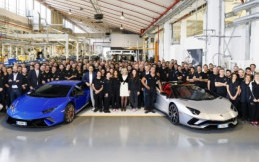 Lamborghini Pecahkan Rekor 3 Tahun Produksi 9000 Unit Huracan 