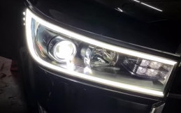 Tinggal Pasang Headlight Cover LED, Tampilan Toyota Innova Reborn Jadi Tambah Keren