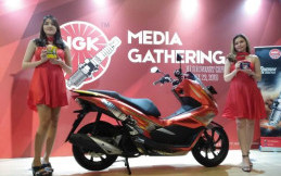 Gebrakan NGK Busi di Awal Tahun, Mulai dari Website Sampai Decals Motor