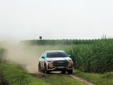 Impresi Rindra Pradipta dan Chupong Chaiwan Jajal Trek IRRA 2025