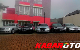 Blue Bird Menjual Mercedes Benz E200 Kompressor Rp 160 juta