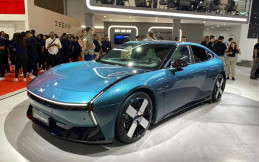 Xpeng P7 Dibekali Kecerdasan AI, Jarak Tempuh Tembus 820 Km