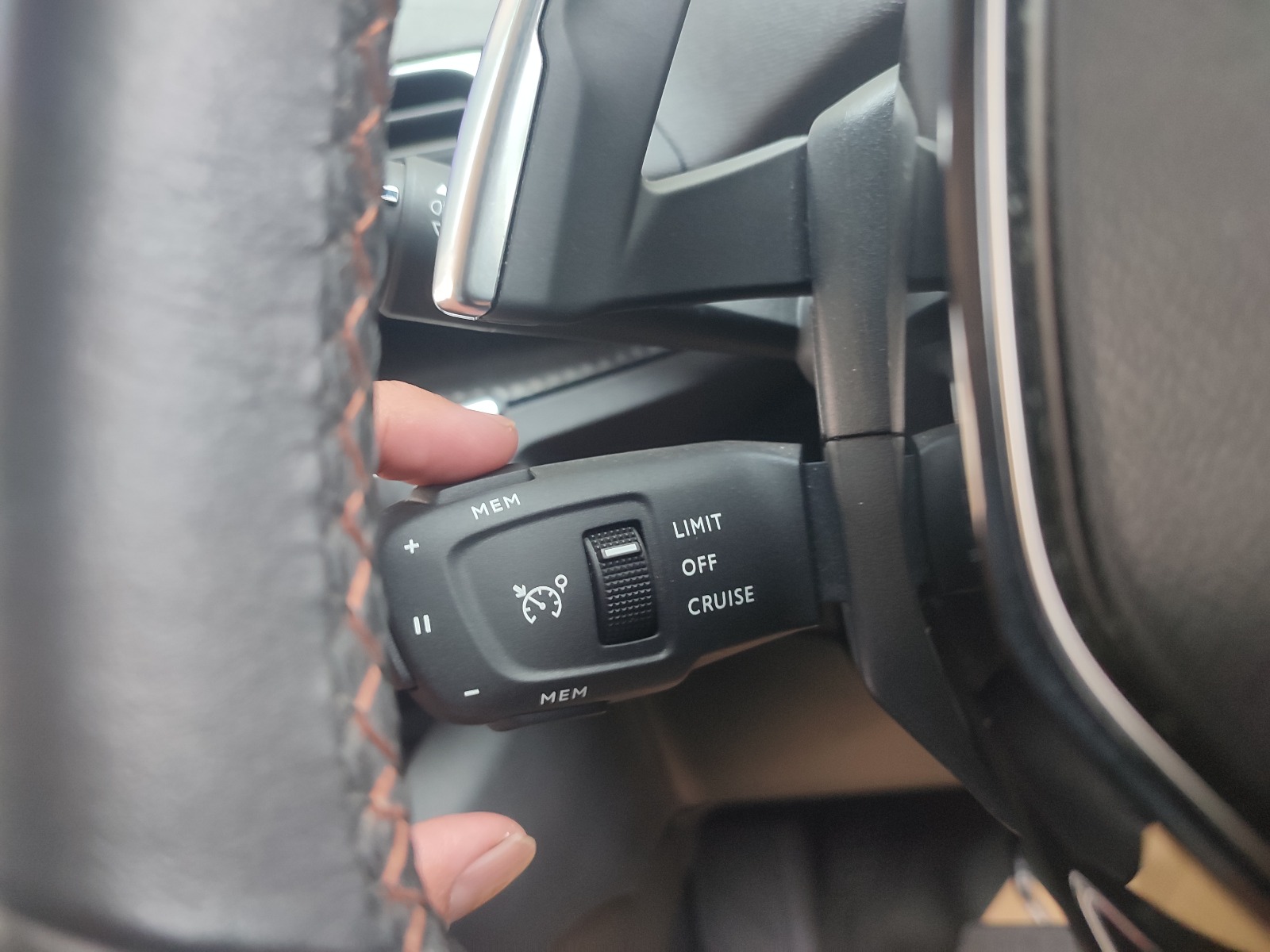 Mengenal Fitur Speed Limiter di Mobil dan Cara Kerjanya