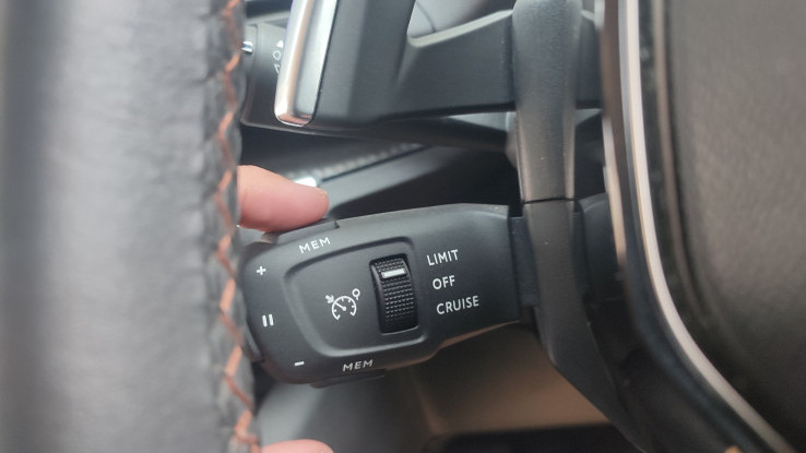 Mengenal Fitur Speed Limiter di Mobil dan Cara Kerjanya