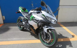 Intip Bocoran Motor Listrik Kawasaki Ninja E-1 dan Z E-1 