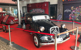 PPMKI Meriahkan IIMS 2025, Pamerkan Mobil Kuno Mulai Dari Tahun 50an!