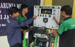 Dukung Dunia Pendidikan, Deltalube Donasi Alat Praktik Otomotif di Jawa Barat