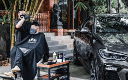 BMW Indonesia Hadirkan Program Test Drive Sambil Potong Rambut di Rumah