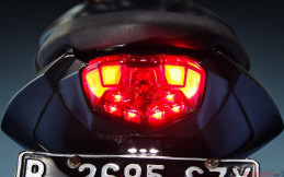 Kecil Namun Vital, Ini Fungsi Lampu Pelat Nomor Sepeda Motor
