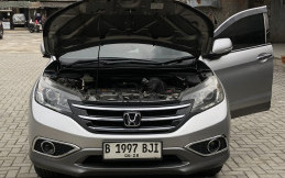 Daripada Antre di Bengkel, Tips Ganti Oli Mobil Sendiri yang Bisa Dilakukan di Rumah Sebelum Mudik