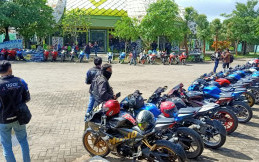 Suzuki GSX Owner Indonesia (SUGOI) Gelar Sunmorgab ke Pantai Semilir