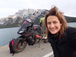 Diremehkan Kekasih, Wanita Ini Keliling Dunia Mengendarai Motor