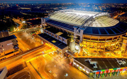 Johan Cruijff Arena Pakai Baterai Nissan Leaf Sebagai Sumber Tenaga