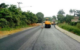 Perlancar Akses Saat Pandemi Covid-19, Pemerintah Perbaiki Jalan di Lintas Timur Sumatera