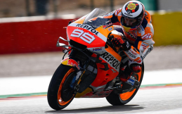 Usai Umumkan Pensiun, Jorge Lorenzo Nikmati Liburan ke Bali