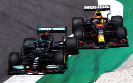 Lewis Hamilton Kuasai GP Portugal, Max Verstappen Tempat Kedua