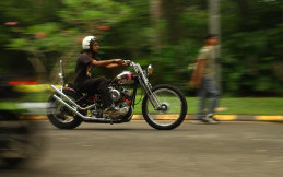 Modifikasi Motor Chopper Panhead Garapan Zero Skill Cycle Hasil Penantian 'Ribuan Purnama'