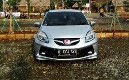 Honda Brio Pakai Lampu Mobilio RS, Lebih Cantik! 
